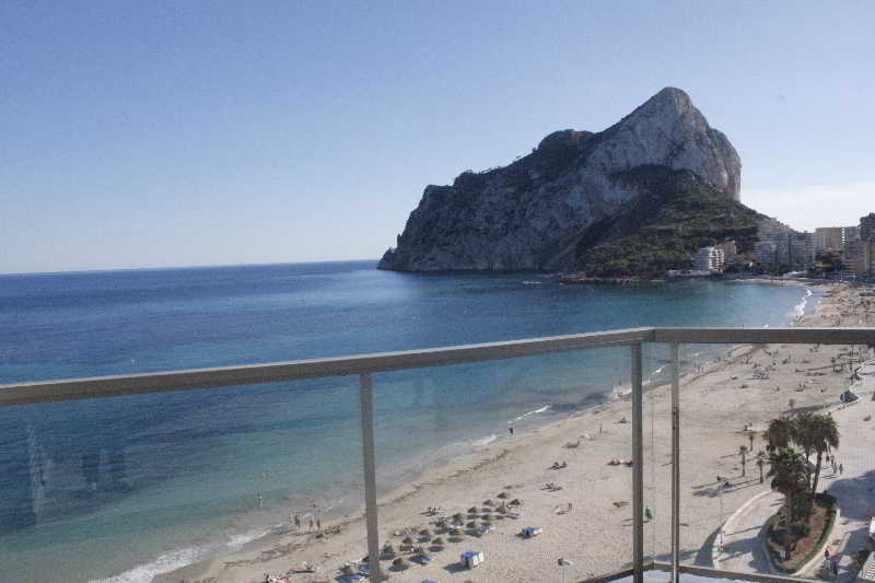 Hipocampos Otel Calp Dış mekan fotoğraf