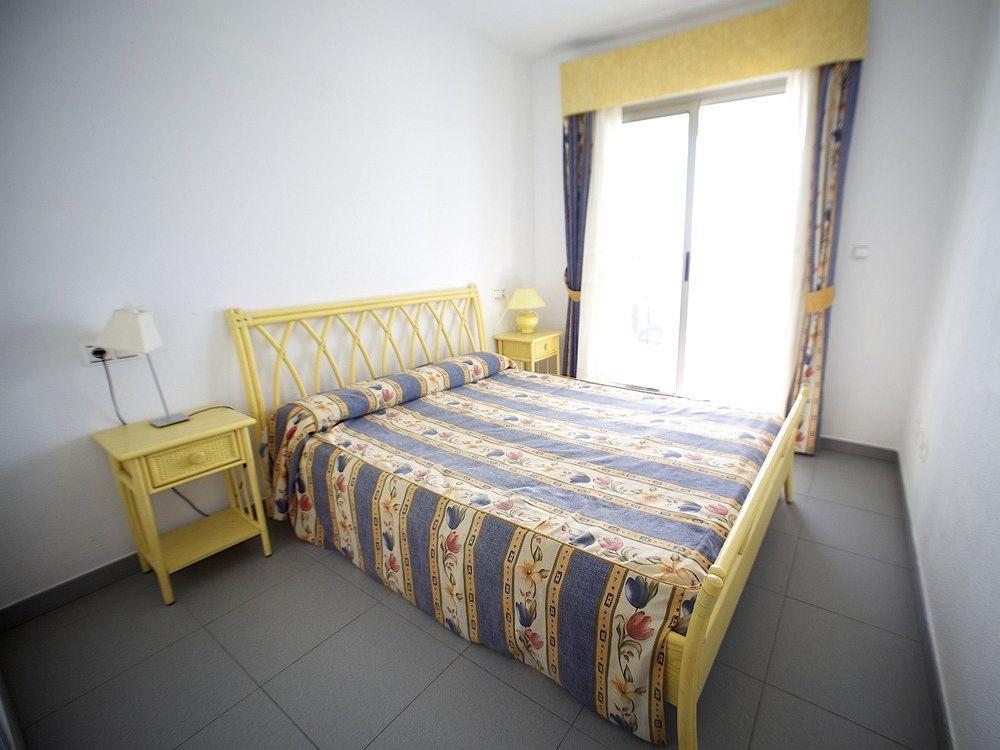 Hipocampos Otel Calp Dış mekan fotoğraf