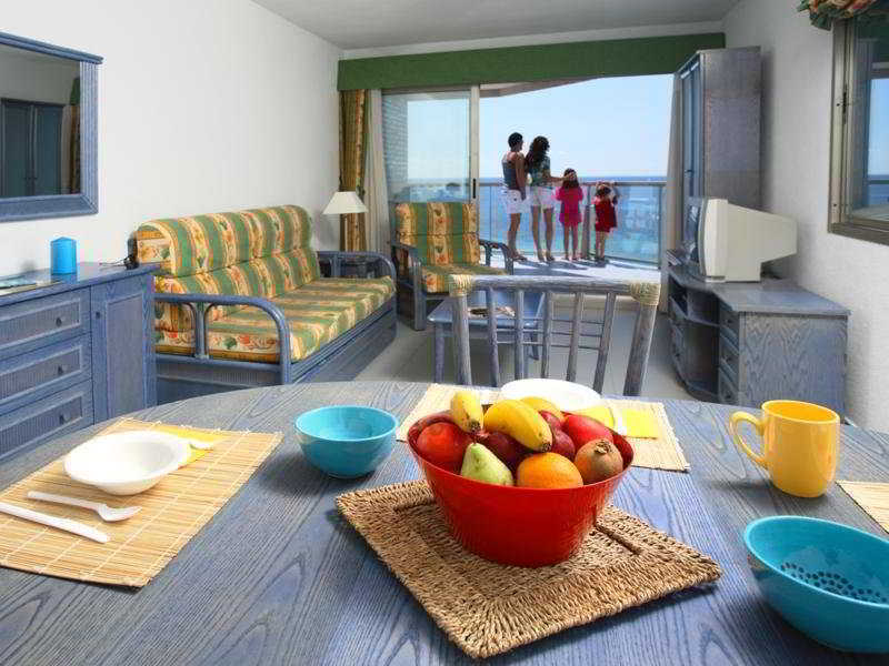 Hipocampos Otel Calp Dış mekan fotoğraf