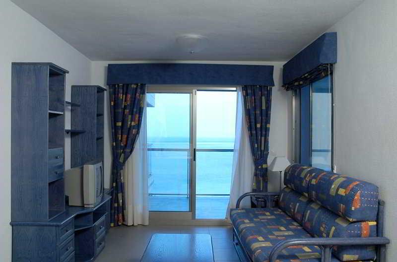 Hipocampos Otel Calp Dış mekan fotoğraf