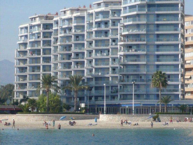 Hipocampos Otel Calp Dış mekan fotoğraf