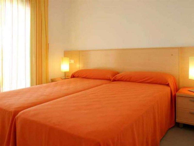 Hipocampos Otel Calp Dış mekan fotoğraf