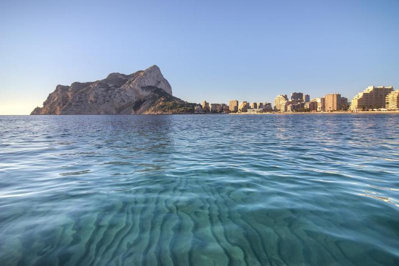 Hipocampos Otel Calp Dış mekan fotoğraf