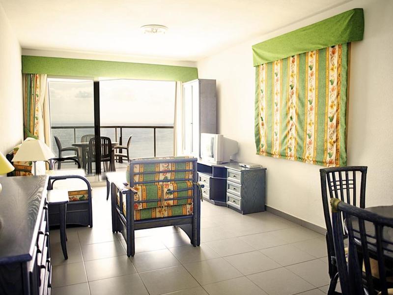 Hipocampos Otel Calp Dış mekan fotoğraf