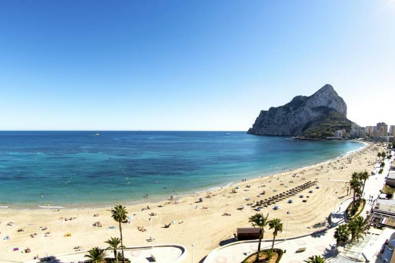 Hipocampos Otel Calp Dış mekan fotoğraf