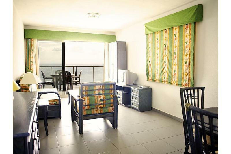 Hipocampos Otel Calp Dış mekan fotoğraf